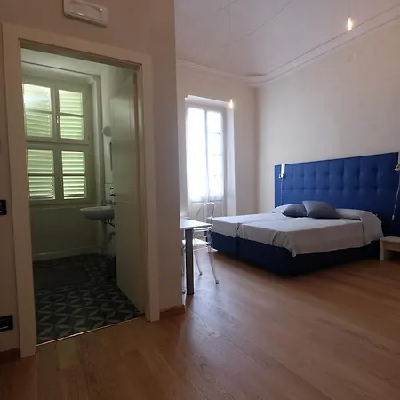 Palazzo Sacco Hostello * Фоссано