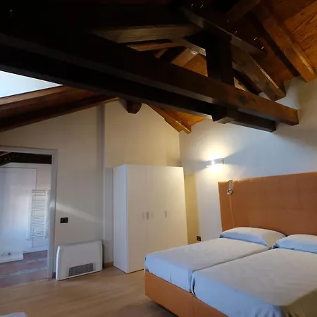 Palazzo Sacco Hostello Хостел