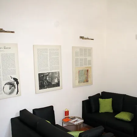 Palazzo Sacco Hostello *