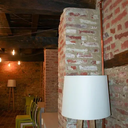 Palazzo Sacco Hostello Хостел Фоссано