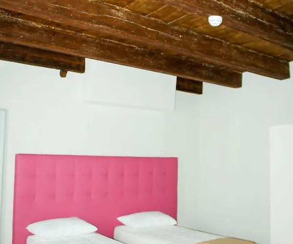 Palazzo Sacco Hostello * Fossano