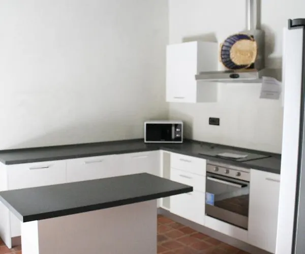 Palazzo Sacco Hostello * Fossano